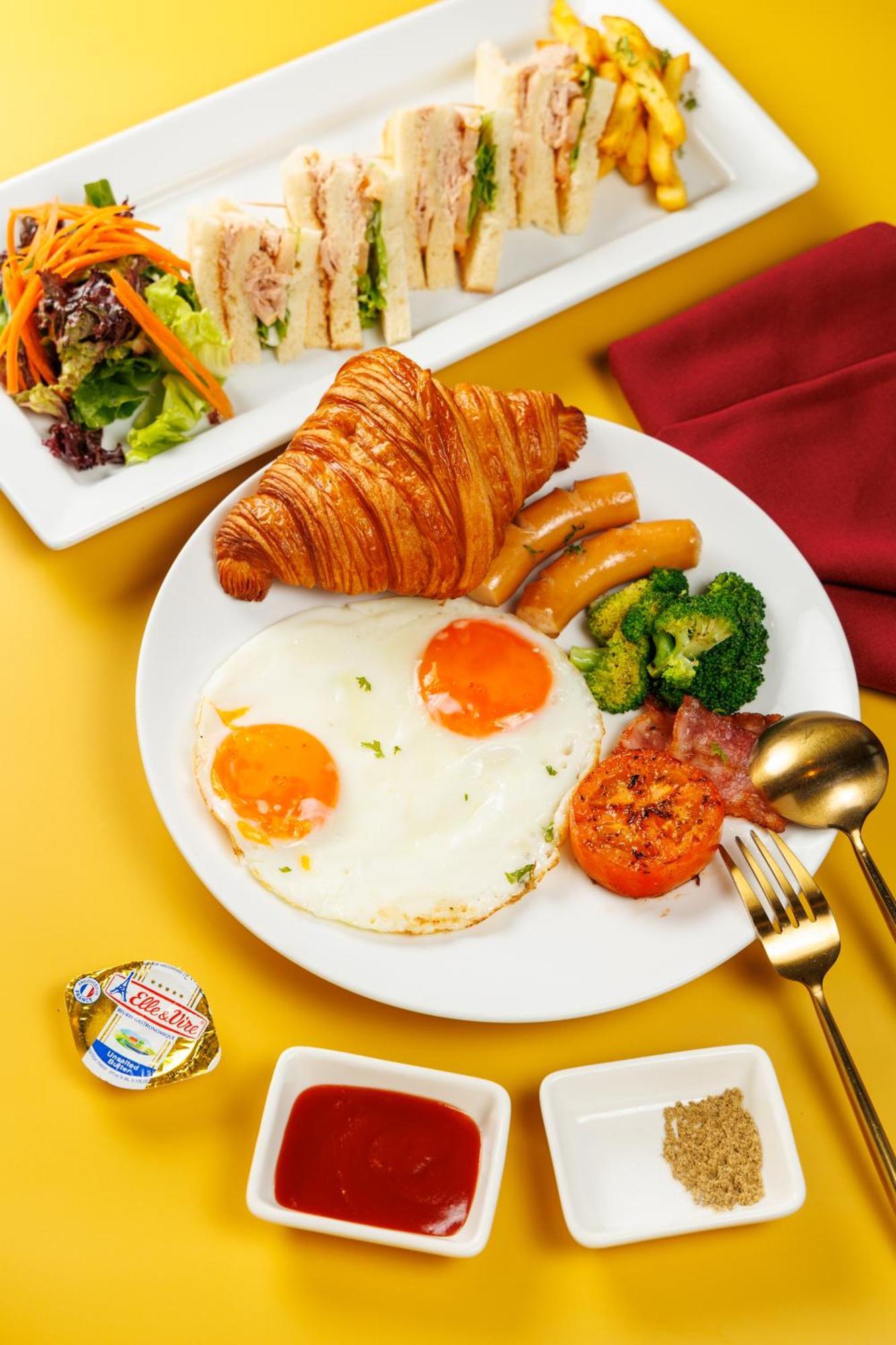 Hotel Check Royal Palace 5*