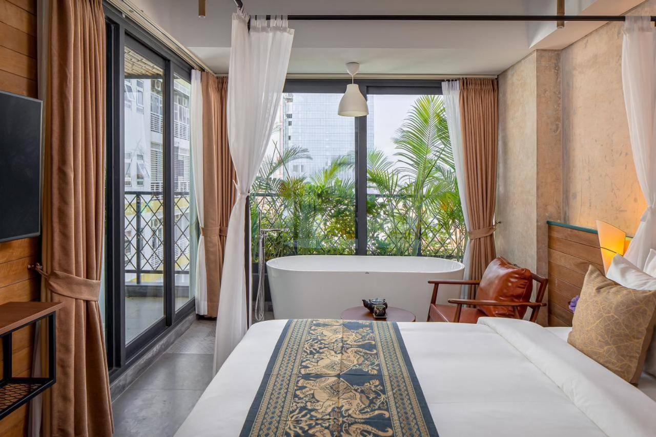 Hotel Check Royal Palace 5*